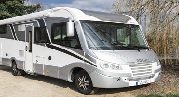 Nettoyage de camping-cars à l'eau ultra pure