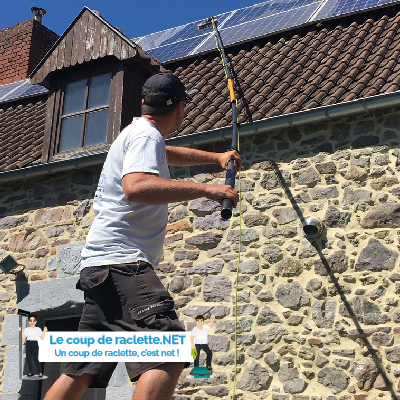 Nettoyage de panneaux solaires en action_Plan de travail 1