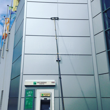 Nettoyage de la façade d'un bâtiment